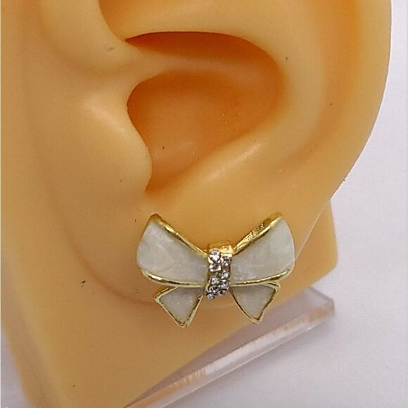 Ivory & Gold Bowtie Ribbon Earrings On Trend Bow Tie Shaped Bowknot Studs - Picture 3 of 7